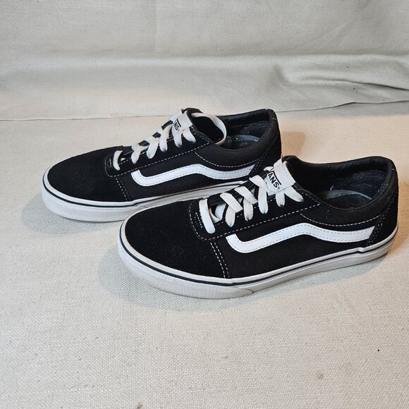 Vans Unisex Low Top Sneakers - Youth Size 6 - Picture 3 of 7